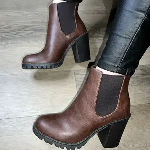 Alexa Boots Brown Ankle Round Toe slip on