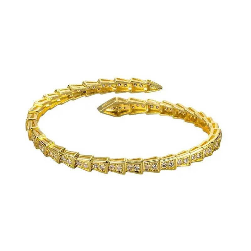 Vintage Fashion Statement Bracelet with Electroplated Snake Pattern Clasp, Lightweight Luxury Snake Jewelry
