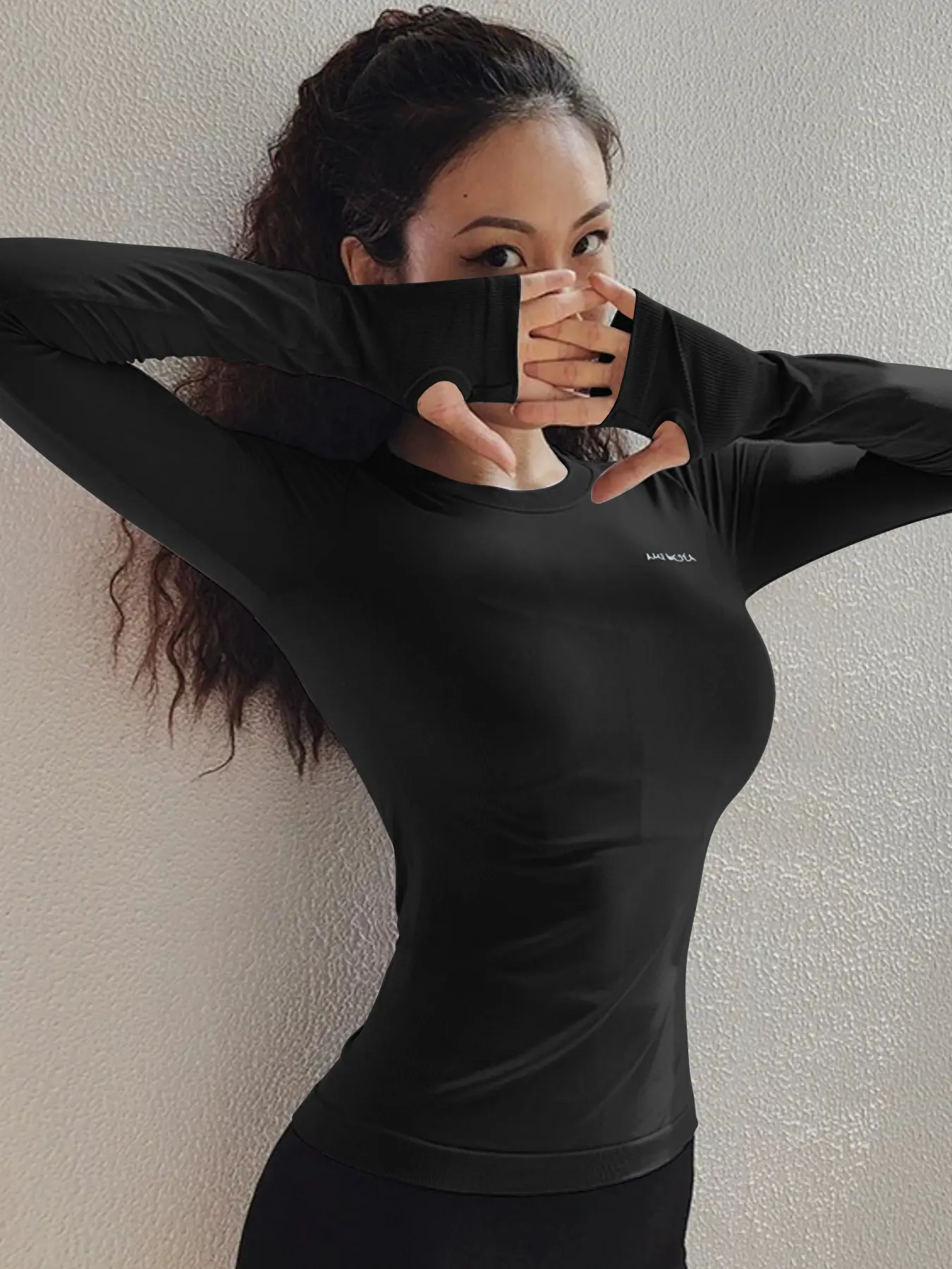 Women's Letter Print Thumb Hole Sports T-Shirt, Gym Performance Athletic Top, Crewneck Workout Tops, Quick-Dry Breathable Long Sleeve for Gym & Exercise, Perfect Fall Winter Workout Wear, Activewear Tee, Fitness Shirts