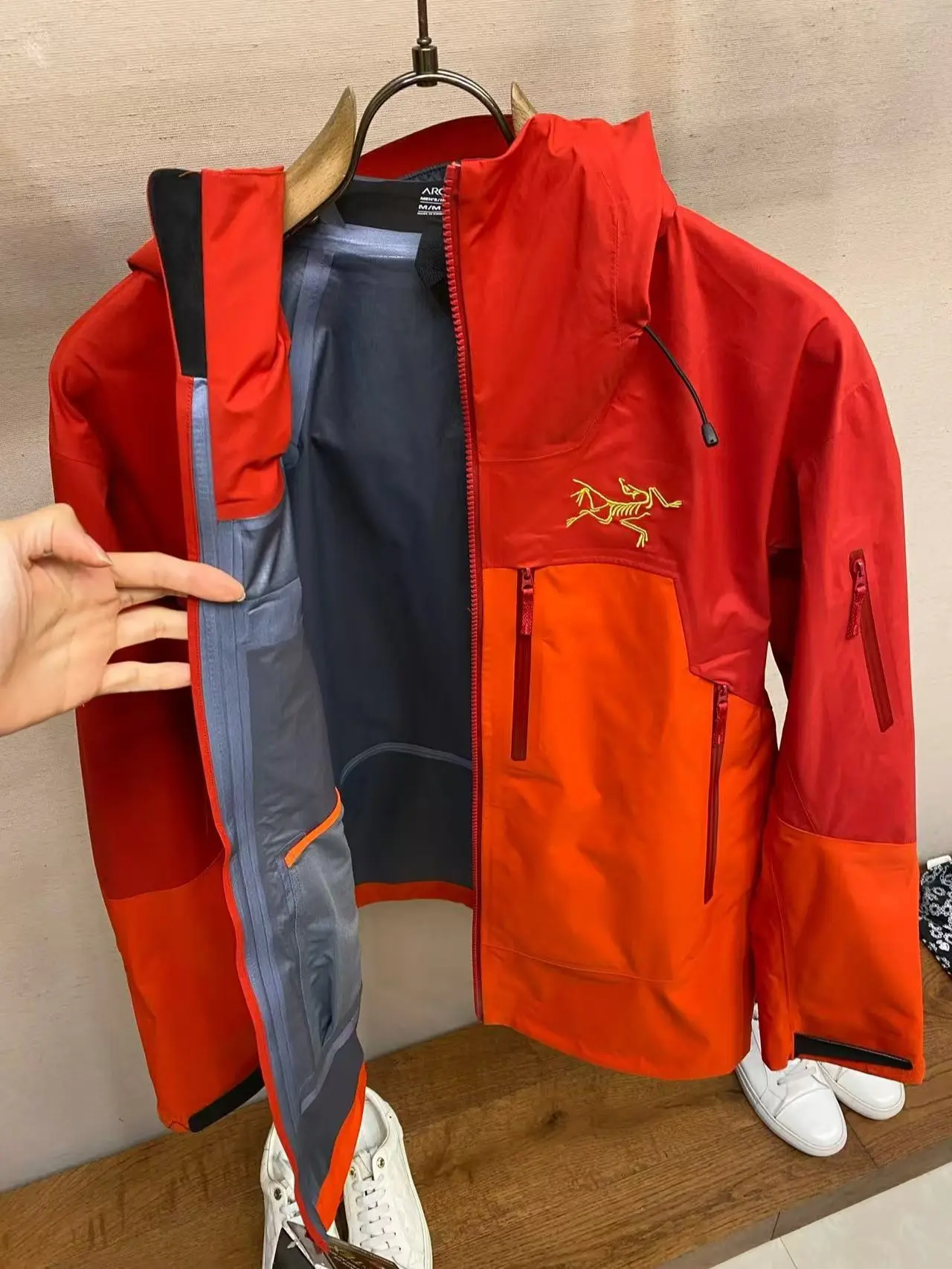 Bright Red Orange Spliced Hooded Outerwear Adjustable Drawstring Hood Breathable Fabric Adventure Travel Jacket