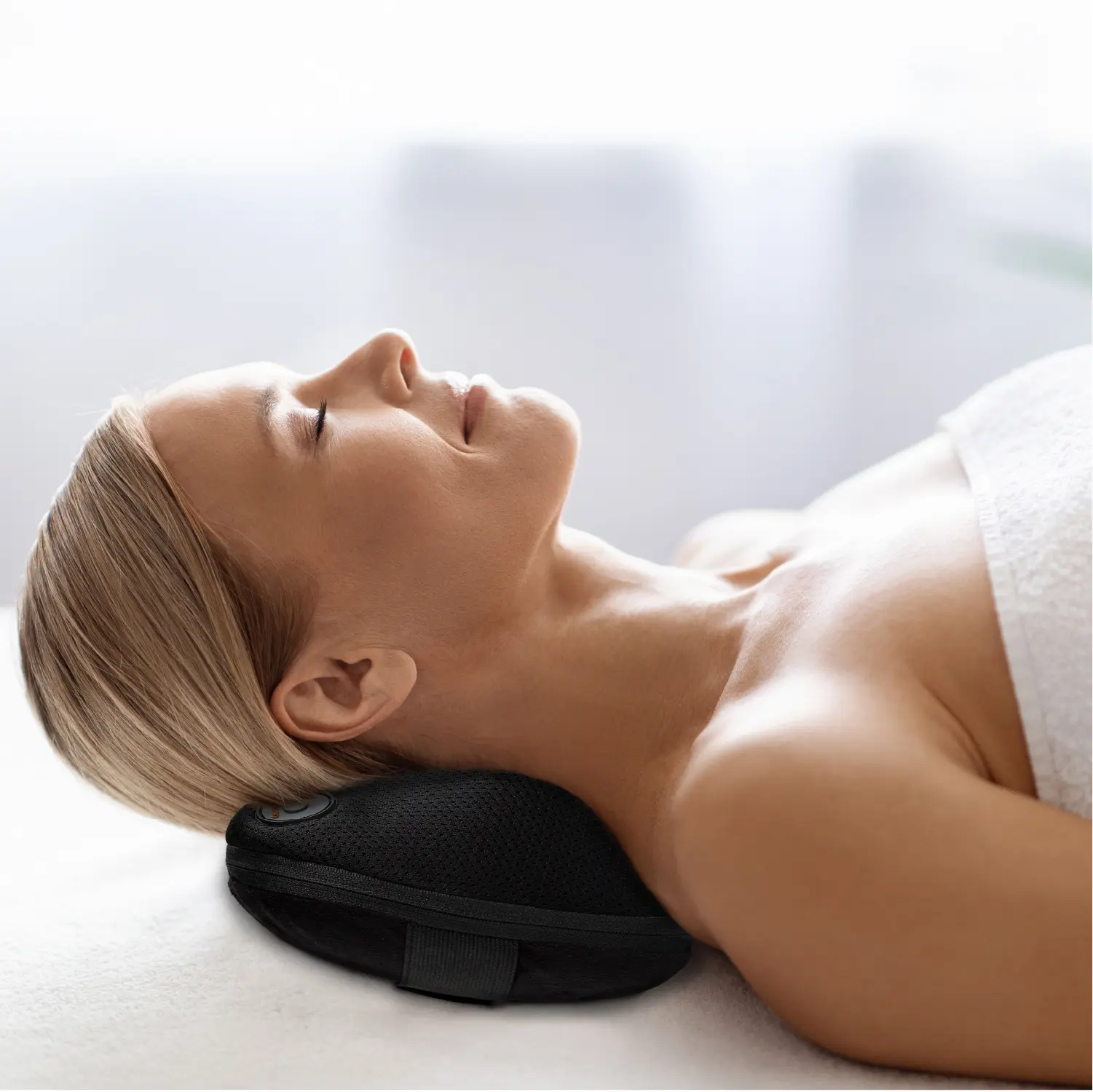 AM-23 Shiatsu Massage Pillow