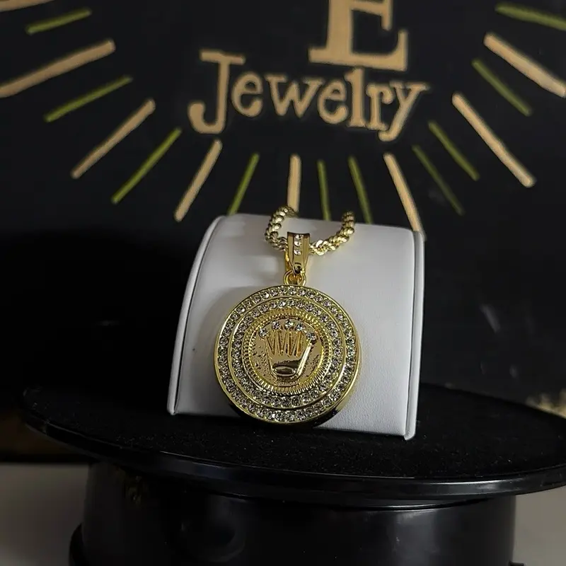 Gold-Plated Crown Pendant Necklace for Women, Fashion Chic Brass Jewelry with Rhinestones, 24in Rope Chain, Elegant Anniversary Gift, Fashion Chic Accessories, Rhinestone Decorated Jewelry, Female, Long, Luxury Fashion Jewelry Gift