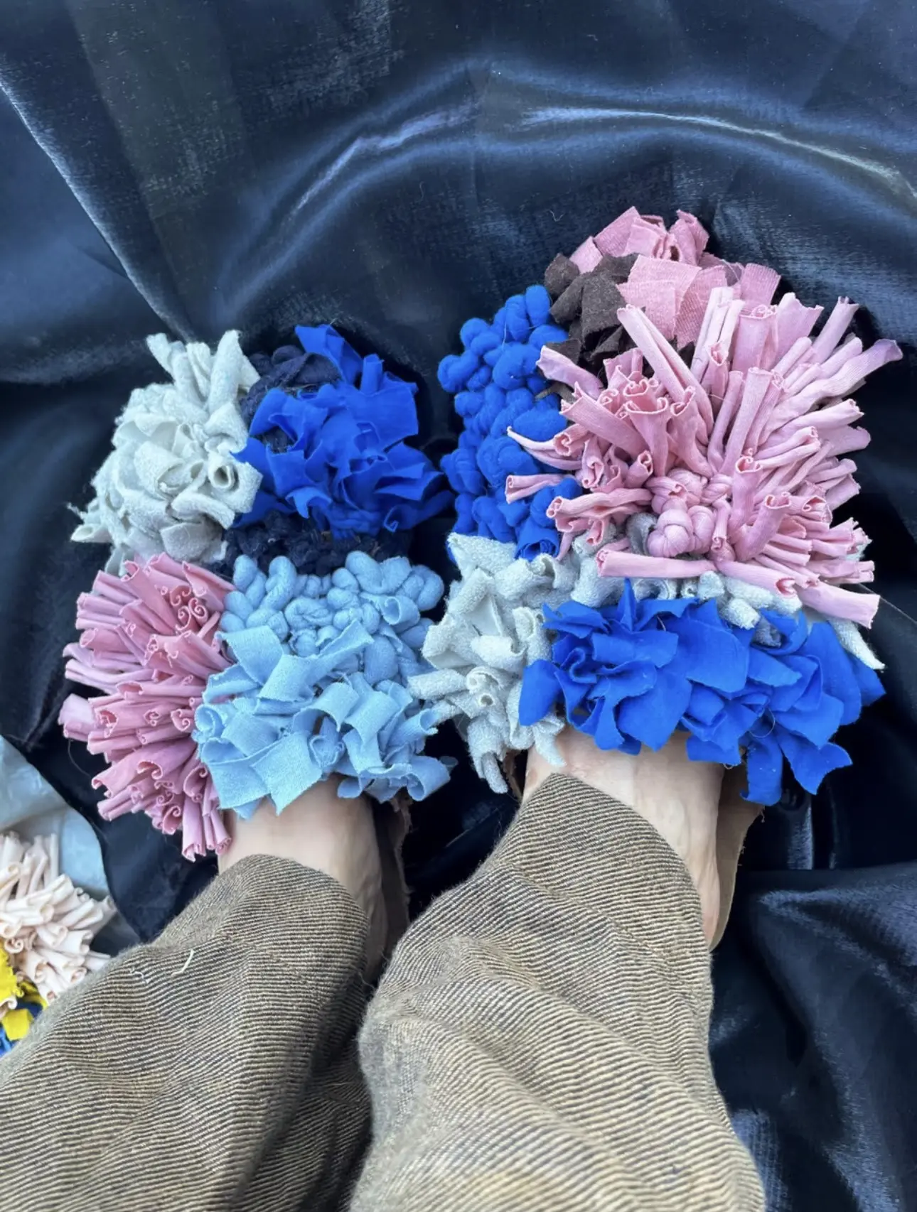 Fluffy slippers, Merino wool and hand-woven soft leather slippers. Available in various sizes for both men and women.