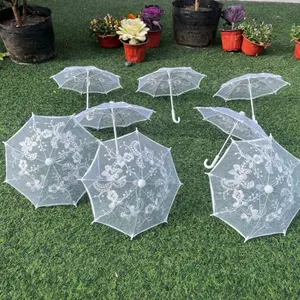 3PCS Vintage Lace Mini Parasols, Cute Mini Photo Prop Umbrellas, Wedding Setup Lawn Decor Parasols, Creative Tabletop Party Ornaments, Atmosphere Decor for Photographers and Dance Performances, Suitable for Valentine’s Day