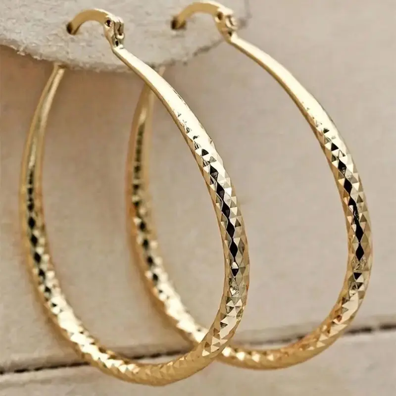1 Pair Fashion Hoop Earrings Circle Shape Earrings For Women For Party Engagement Anniversary Jewelry Valentine's Day Gift Statement Earrings Fashionable Jewelry Accessories Earrings Hoops