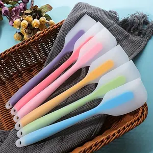 Random Color Durable Silicone Cream Spatula, 1 Count Long Handle Non-stick Baking Spatula, Kitchen Baking Utensils Supplies