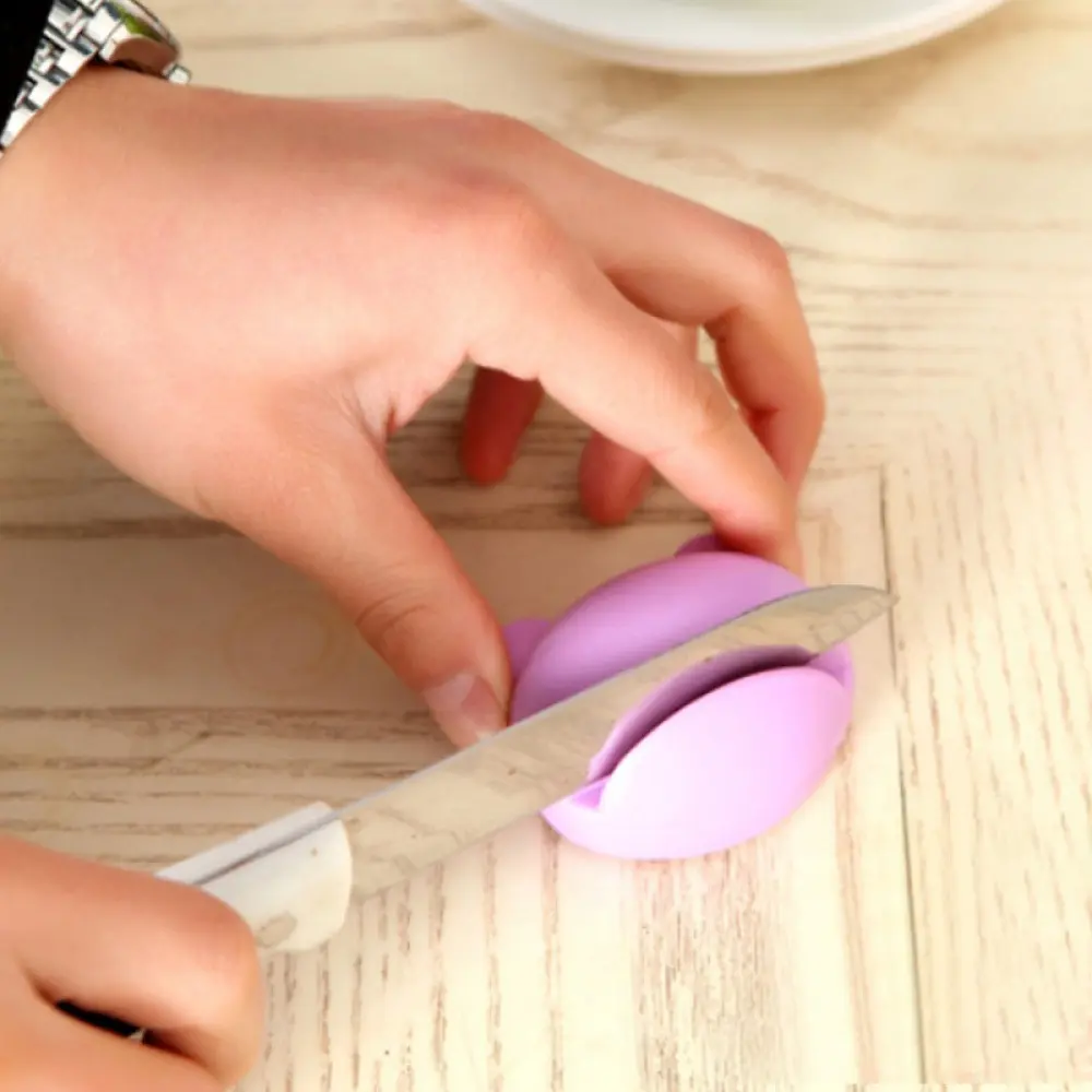 Cartoon frog knife sharpener, stone tool, household multi-function kitchen knife quick sharpener, portable anti-slip sharpener for scissors, kitchen small tool