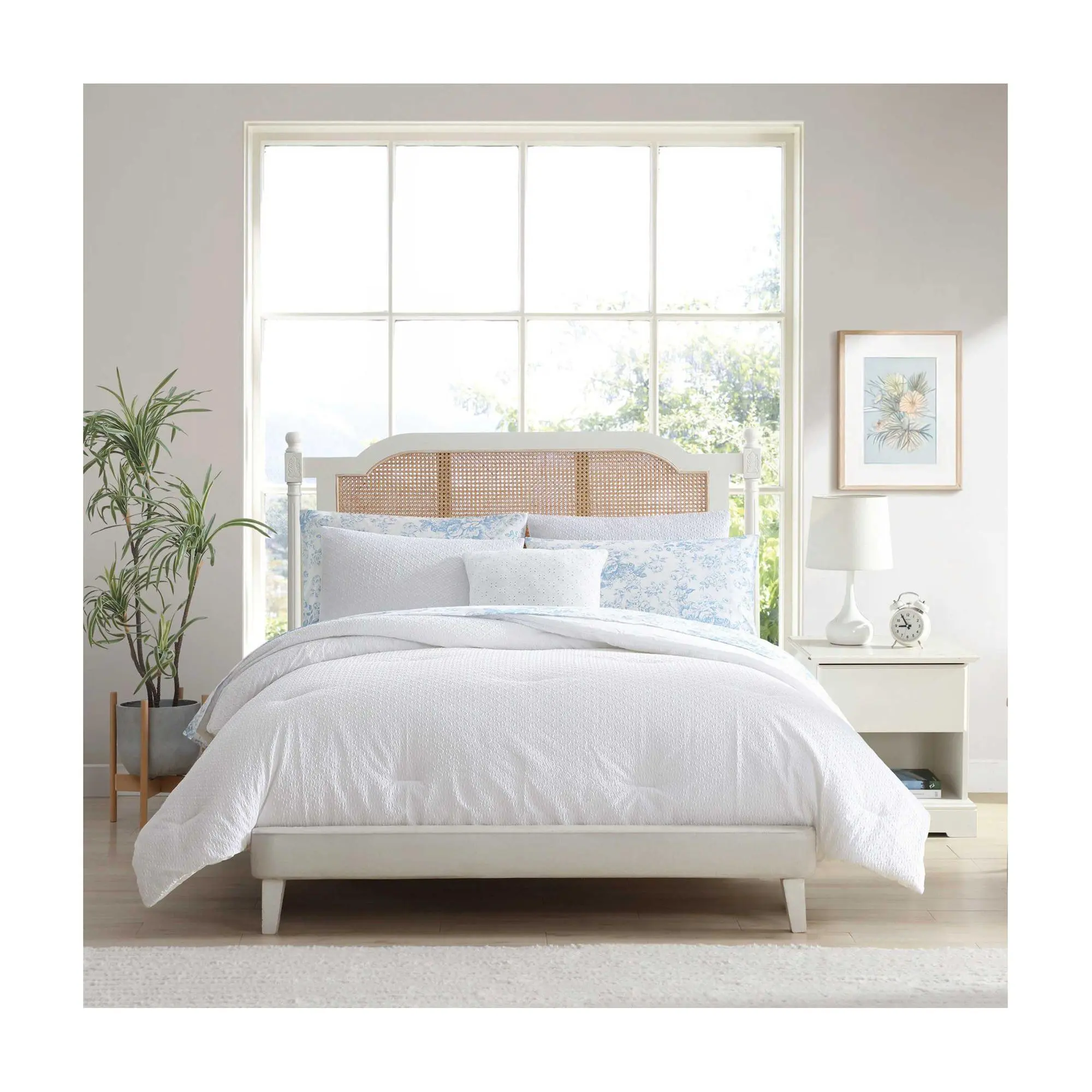 Laura Ashley Margaret White TwinXl Comforter Bed in a Bag Set