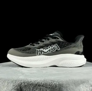 Versatile dark fade kicks that work for gym, errands and travel trips