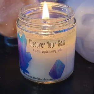Discover your Gem. Surprise Crystal Candle