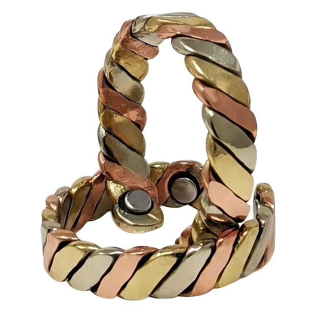 Twisted tri tone magnetic ring