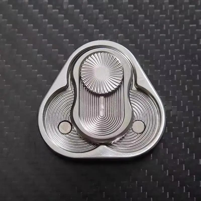 Metallic Triangle Magnetic Fidget Slider - EDC Finger Push Card with Steel Clamps (60g, 4.5cm Side Length, 1cm Thickness) - Adult Fidget Tool, Classic Stress Relief Toy, Anxiety Relief Product, Anxiety Relief Products