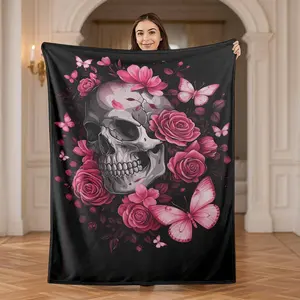 Skull Roses Flannel Blanket, Floral Gothic Print, Soft Warm Cozy, Lightweight, AntiPilling, AntiWrinkle, Fade Resistant, Suitable for Sofa, Bed, Living Room, Bedroom, Office, Halloween Gift, Birthday Gift.