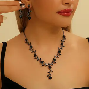 Women's Gunmetal Black Necklace Set with Flower Rhinestone Pendant Earrings, Two-Piece High-End Vintage Dress Accessory Gift
