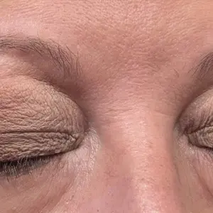 Product Review of Lash Sensational Body Mascara, Silky Buildable Formula, 24HR Lift, Maybelline New York from g**n