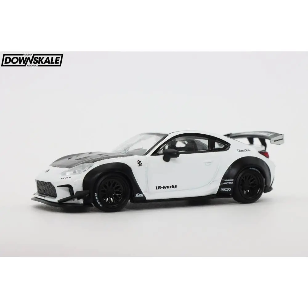 MINI GT Toyota GR86 LB-Nation - White