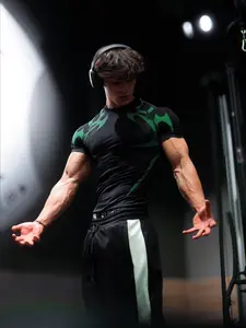 Tribal Totem Print Compression T-Shirt, High Elasticity Quick-Dry Slim Fit, Breathable Sweat-Wicking Sportswear, Essential for Weight Training