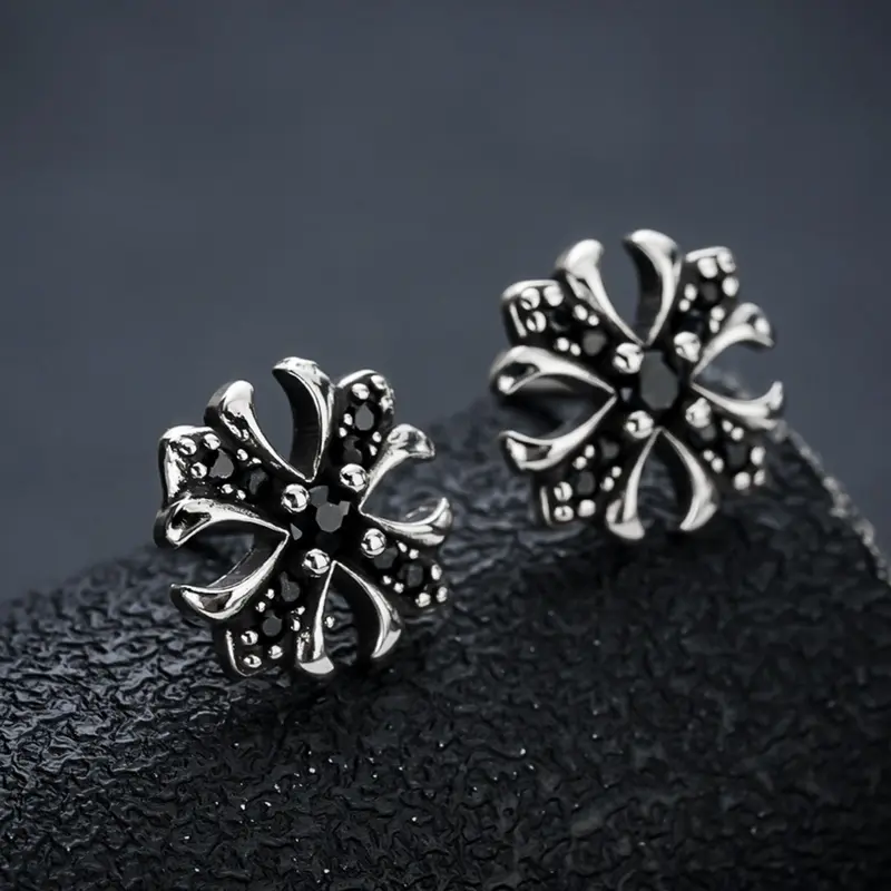 Cross Ear Clips No Piercing Hip Hop Unique Design Fashionable Versatile High-End Earrings Punk Style Earrings Suitable for Daily Wear Gift Non Pierced Jewelry Non Piercing Earrings
