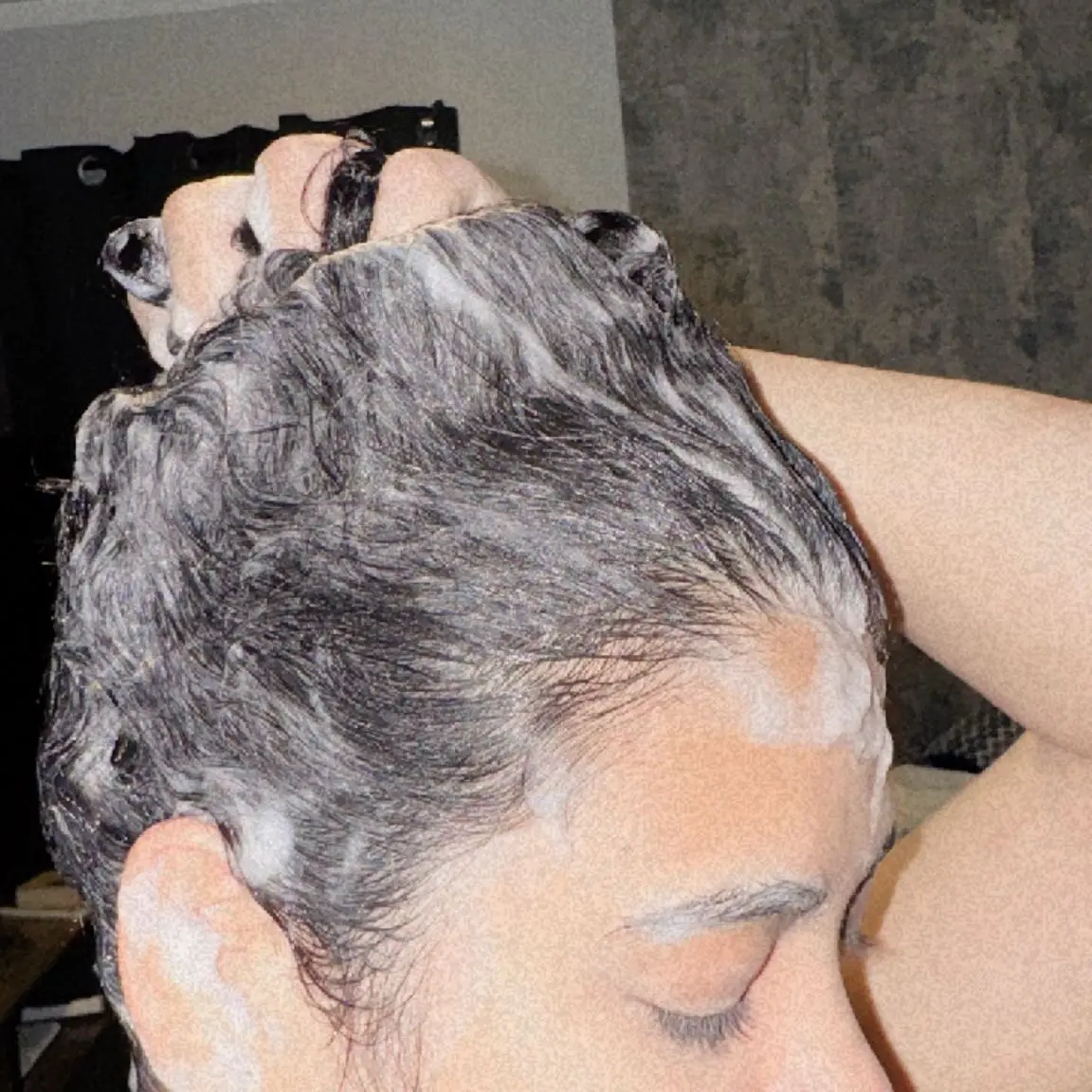 Mermaid Everything with Love Shampoo Bar - Moisturizing Formula for a Radiant Complexion