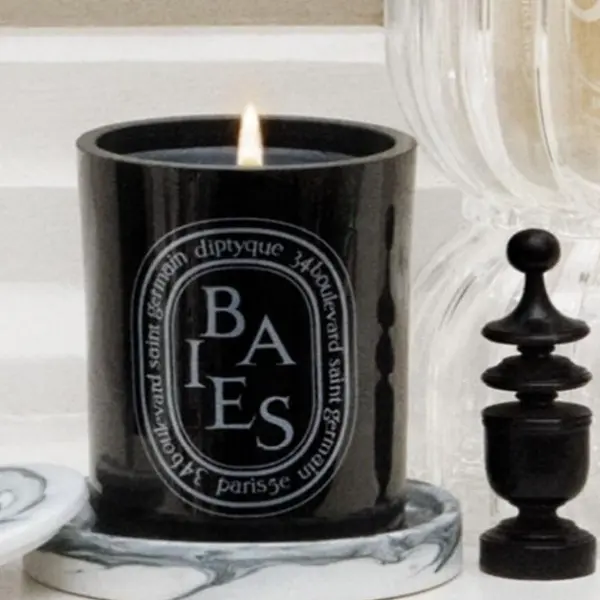 Diptyque Baies Scented Candle 10.2 oz 300g – Black Baies Luxury Black Glass Candle, Floral Rose & Blackcurrant Fragrance, Home Décor & Gift