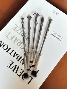Harry Potter Theme Makeup Brush Set, Wand Makeup Brushes, Harry Potter Fan Gift Set, Perfect for Cosplay & Daily Use