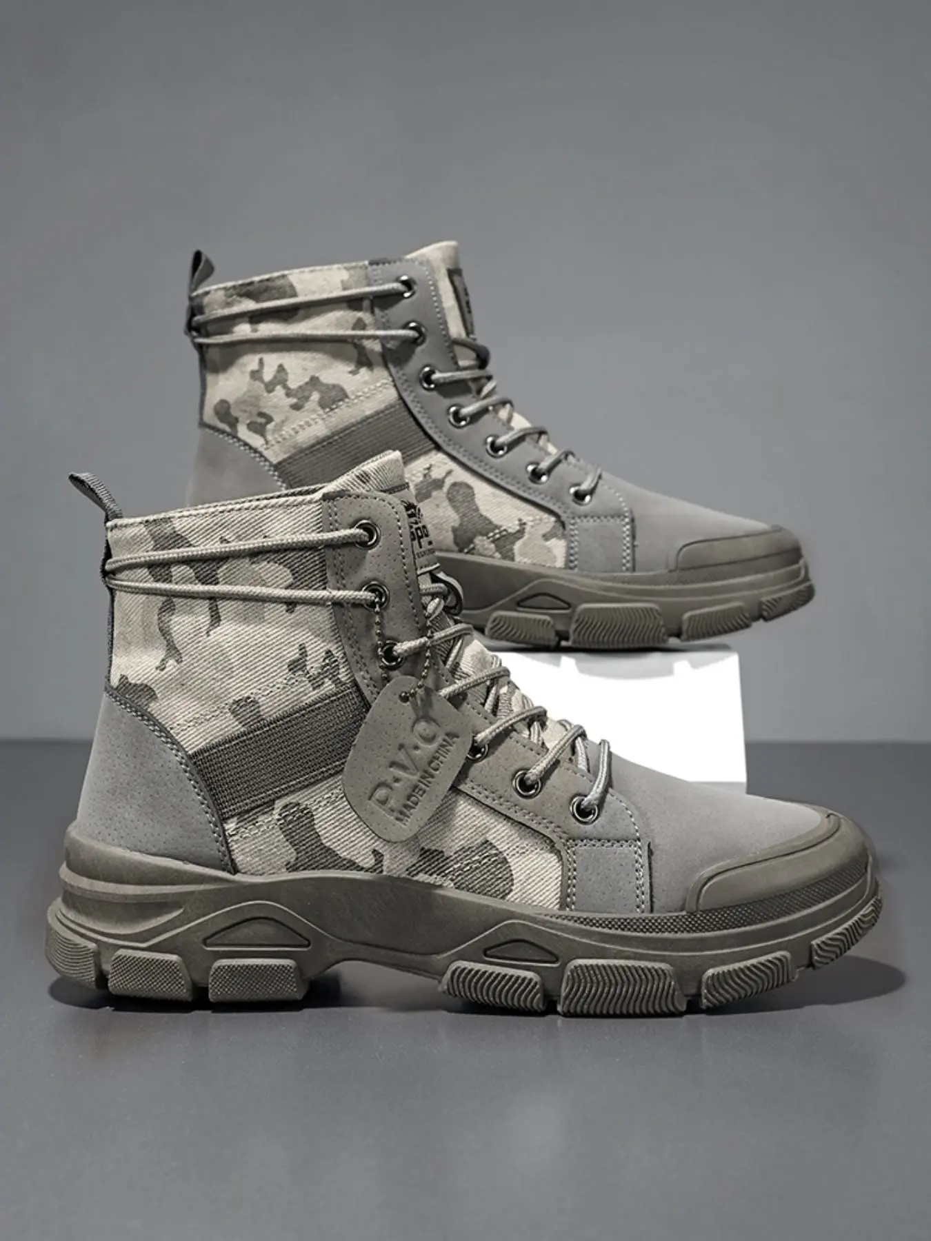 Men's Outdoor Hiking Boots Chelsea Fashion Versatile Riding Shoes Soft Business Casual PU Leather High Top Wear-Resistant Anti-Slip Work Shoes Trekking Shoes Hiking Footwear Hiking Style Shoes Hike Footwear