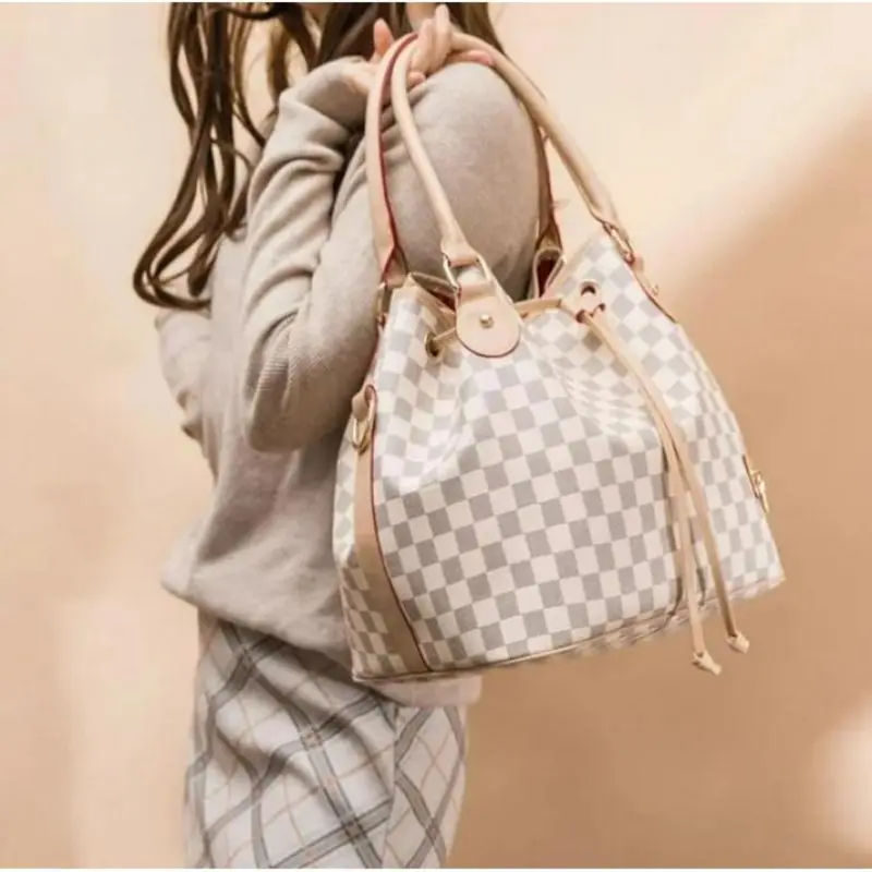 Women Checkered Tote Shoulder Bags With Inner Pouch,PU Vegan  display picture 1