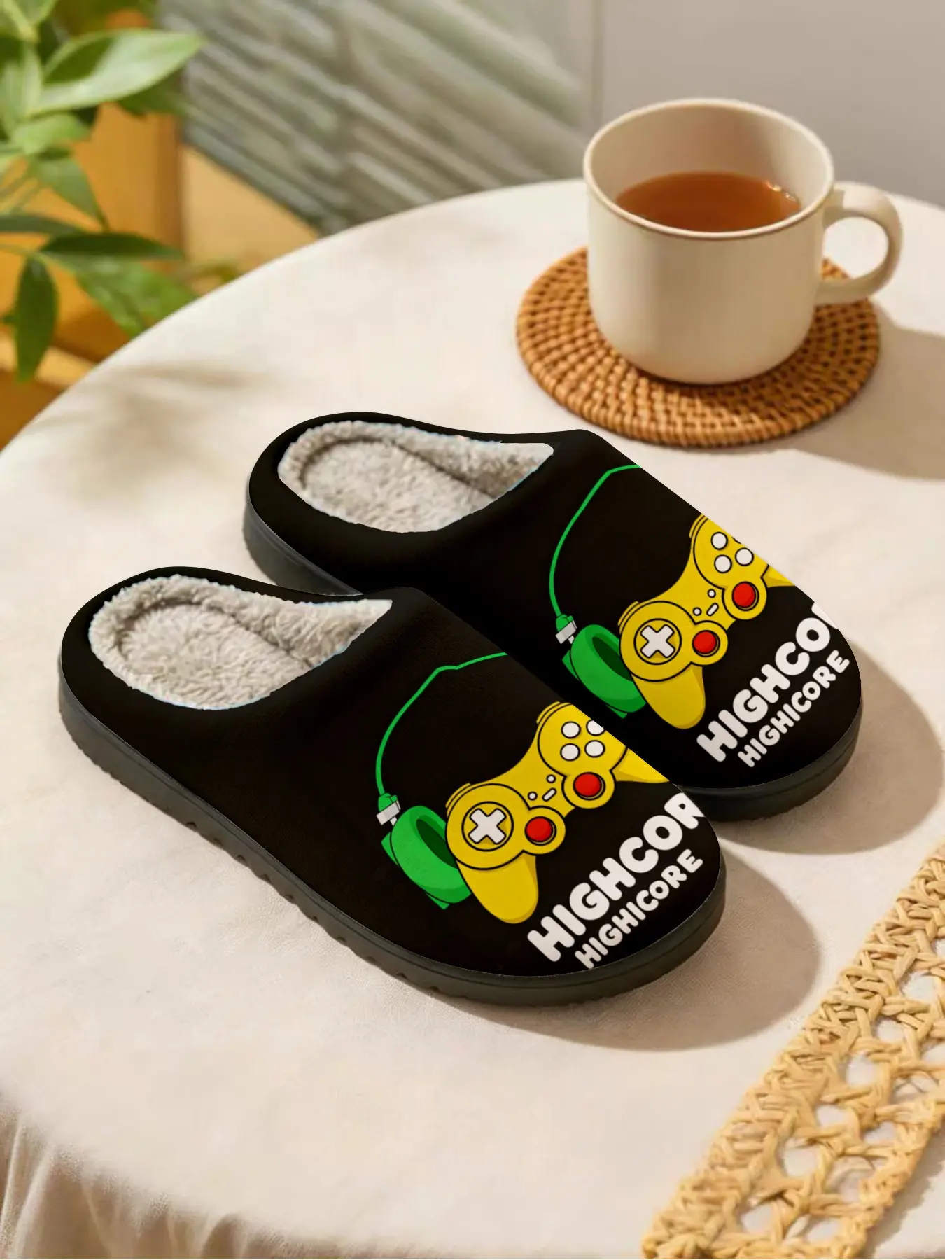 🎮 1 Pair Retro Game Controller Plush Slippers | Trendy Nostalgic Gaming Style | Cloud-Like Warm Fleece + Non-Slip Thick Sole | Eye-Catching Warm Pick for Gamers & Homebodies (Fall/Winter Home Wear)