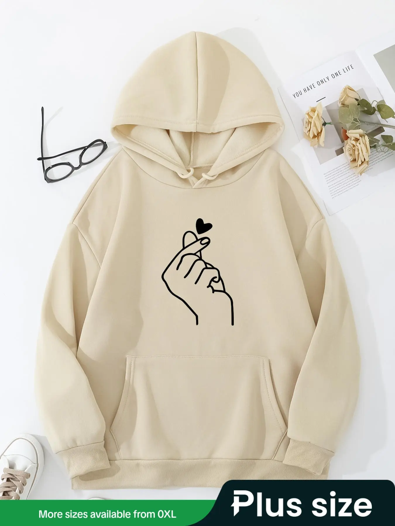 【Plus Size】 Heart Print Drop Shoulder Hoodie, Fashion Casual Drawstring Pocket Hooded Sweatshirt for Daily Holiday Outdoor Wear, Women Clothing for Fall & Winter