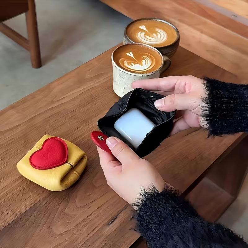 Heart-Clasp Mini Organizer Pouch — Genuine Top-Grain Leather Portable Case for Earphones, Coins, and Small Accessories