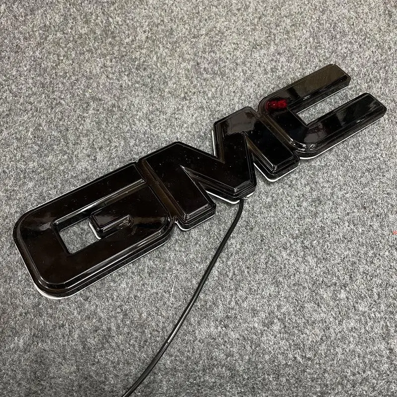 Suitable for GMC  Illuminated Badge Light Flowing Badge Grille Illuminated Badge LED Flowing Badge Car Accessories Car Decoration Car Lights