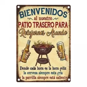 1pc Retro, Vintage BBQ Metal Sign "Bienvenidos al Nuevo Patio Trasero Parrilla" - 8x12inch Metal Wall Decor with Spanish BBQ Welcome Message, Suitable for Indoor/Outdoor Use, Courtyard, Garden or Bar Decoration, Vintage Plaque Decor