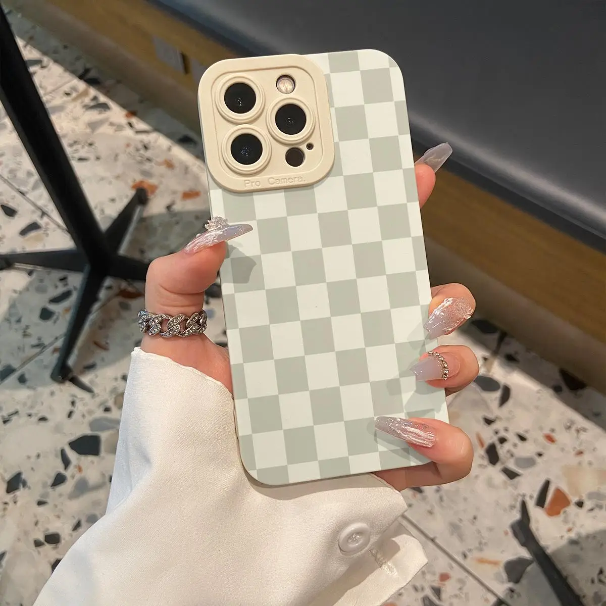 Checkerboard Pattern Phone Case, Anti-drop Cellphone Protective Case, All-inclusive Shockproof Mobile Phone Cover for iPhone 16 Series 11 12 13 14 15