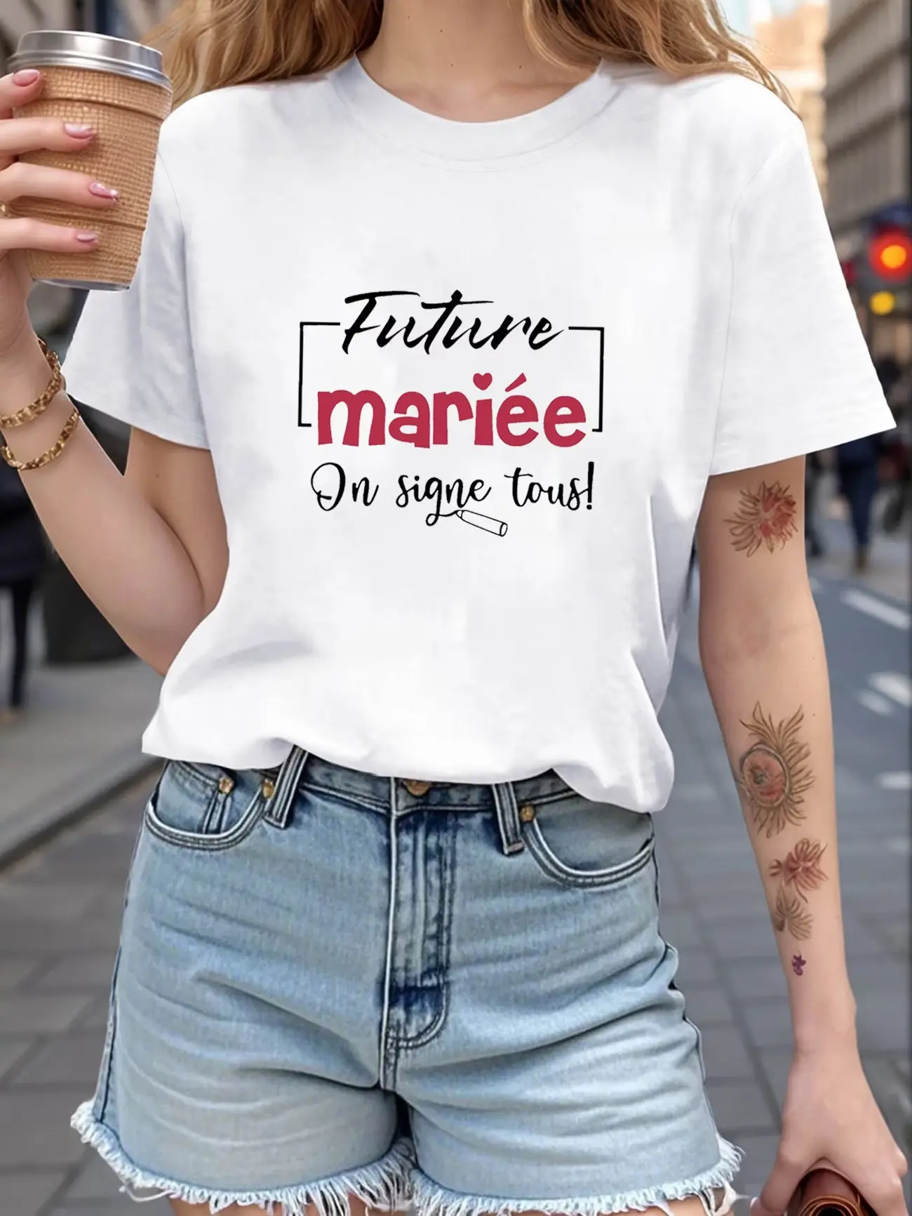 Women's French Future Bride T‑Shirt Bridesmaid Wedding Guest Top with "Future Mariée" Letter Print, Short Sleeve Crew Neck for Spring/Summer Bridal Outfits