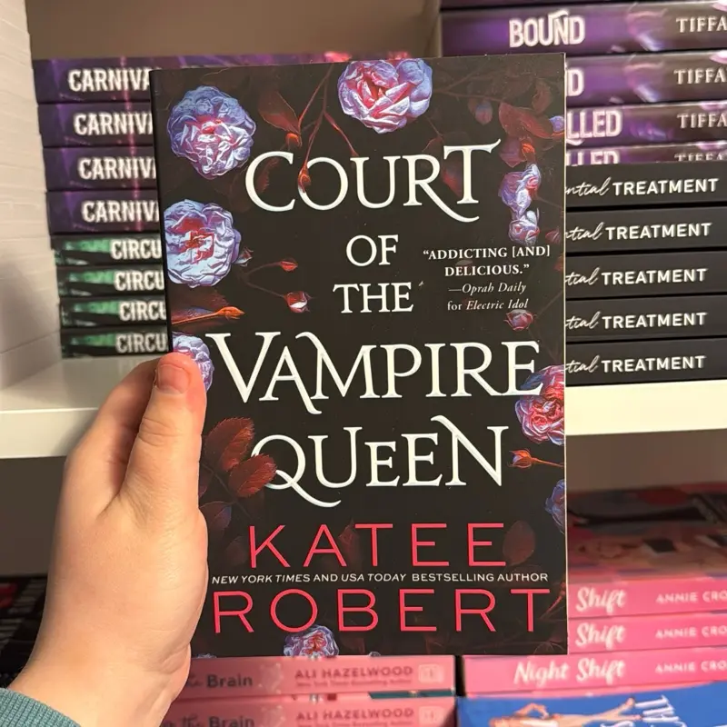 Court of the Vampire Queen by Katee Robert