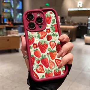 Adorable Strawberry Pattern TPU Phone Case for iPhone 16 15 14 Pro Max 13 12 11 XR XS Plus Shockproof Drop Protection Rugged Durable Silicone Cover Cellphone Protective