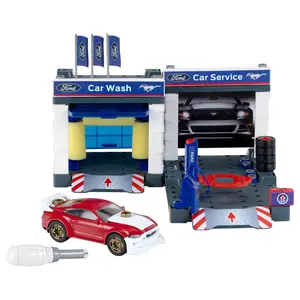 Ford: Service Station W/ 2019 Ford Mustang