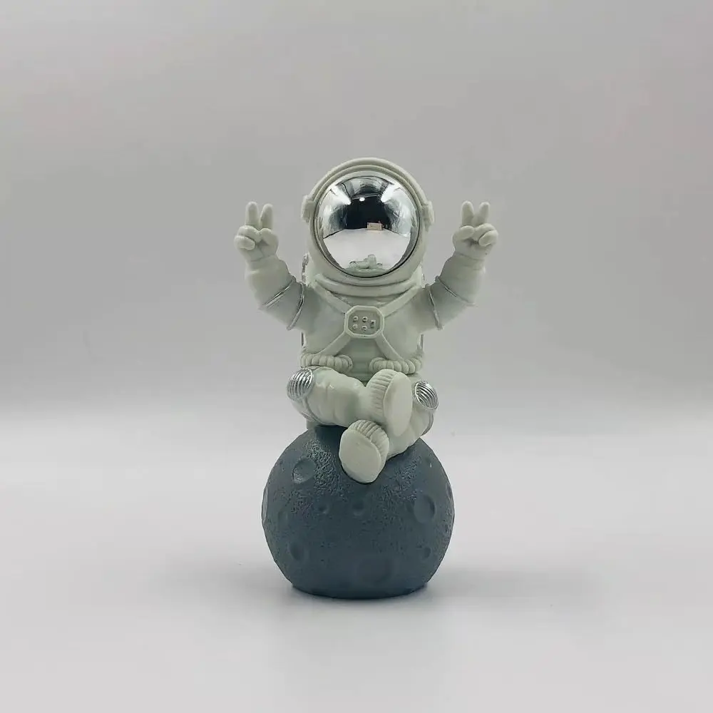 Figurine Statue Astronaut Sculpture Spaceman Decor,Sculptures  Decor,White Shelf Decoration,Tabletop Decoration,Cute Space Figure Ornament(/White Big Astronaut Statue)