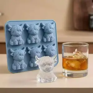 Mini Highland Cow Ice Cube Mold, Party Ice Cube Mold, Ice Cube Tray, Perfect for Parties and Events, Durable Design, Easy to Use, Ideal Gift Idea