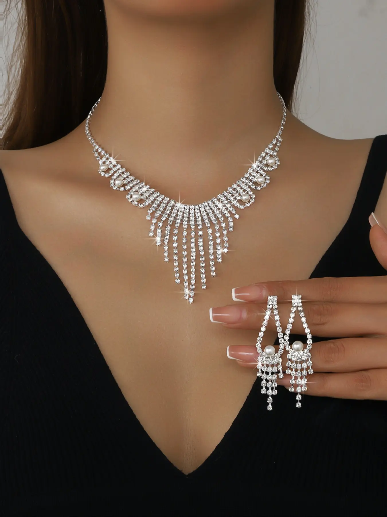 Elegant Rhinestone Tassel Necklace Earrings Set, Bridal Wedding Jewelry, Sparkling Crystal Accessories, Fashionable High-End Design