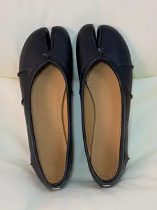Black Tabi Split-Toe Leather Ballet Flats, Minimalist Slip-On Loafers, Viral TikTok Comfy Retro Casual Shoes for Women