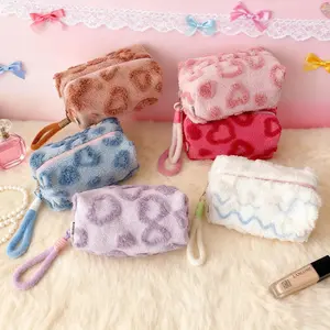 Sweet Girl Heart Plush Large Capacity Cute Makeup Storage Bag, Portable Travel Organizer, Travel Toiletry Bag, Fashionable Design