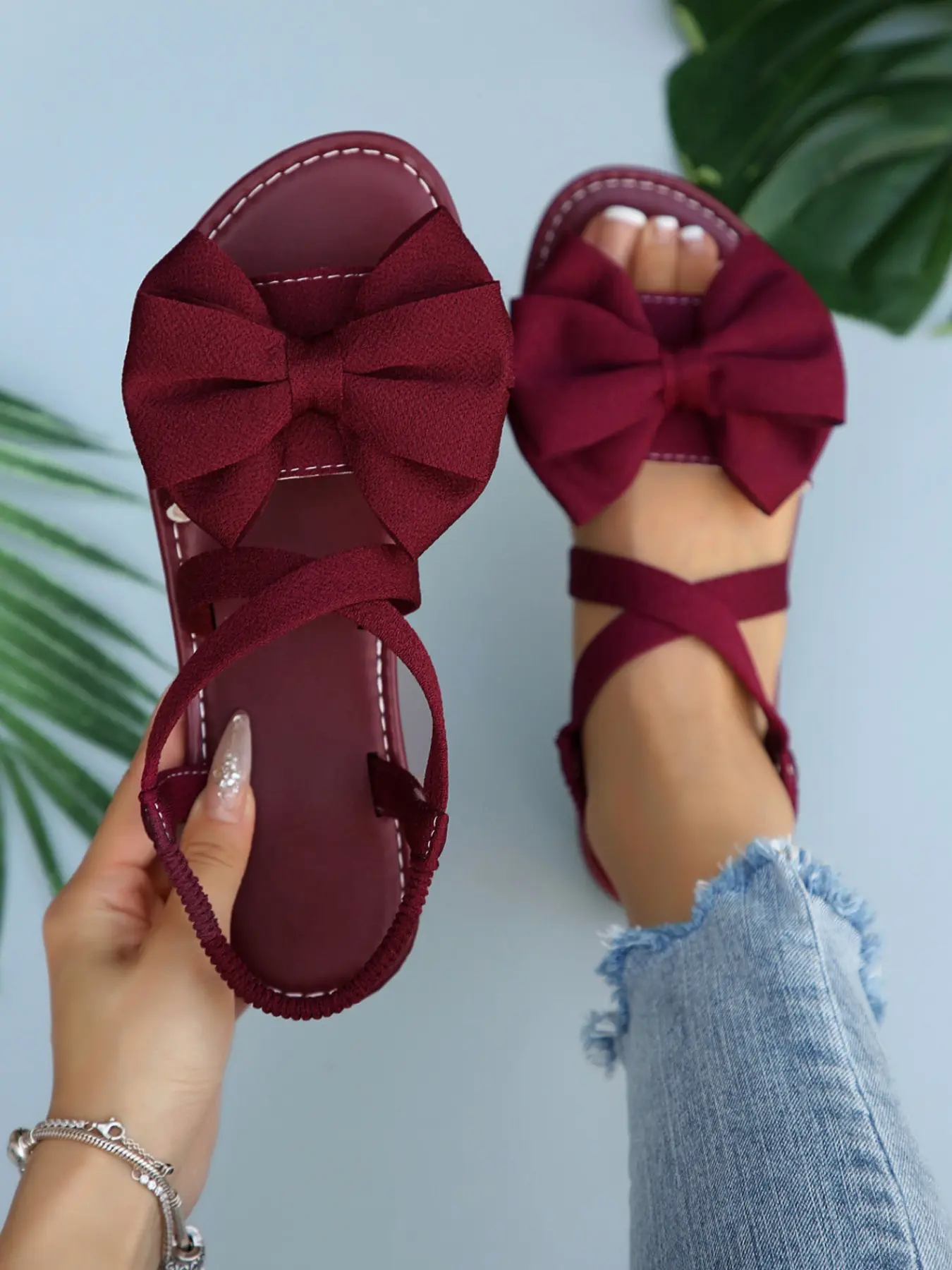 New Summer Wine Cross Strap Sandals, Bow Decor Sandals, Women's Beach Shoes, Casual Outdoor Wear, Comfortable Flat Heels, Perfect for Daily Use, Bow Decorated Sandals