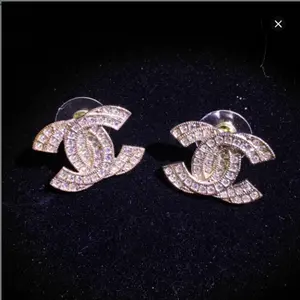 Chanel Double C Diamond Stud Earrings（SZS 20929）