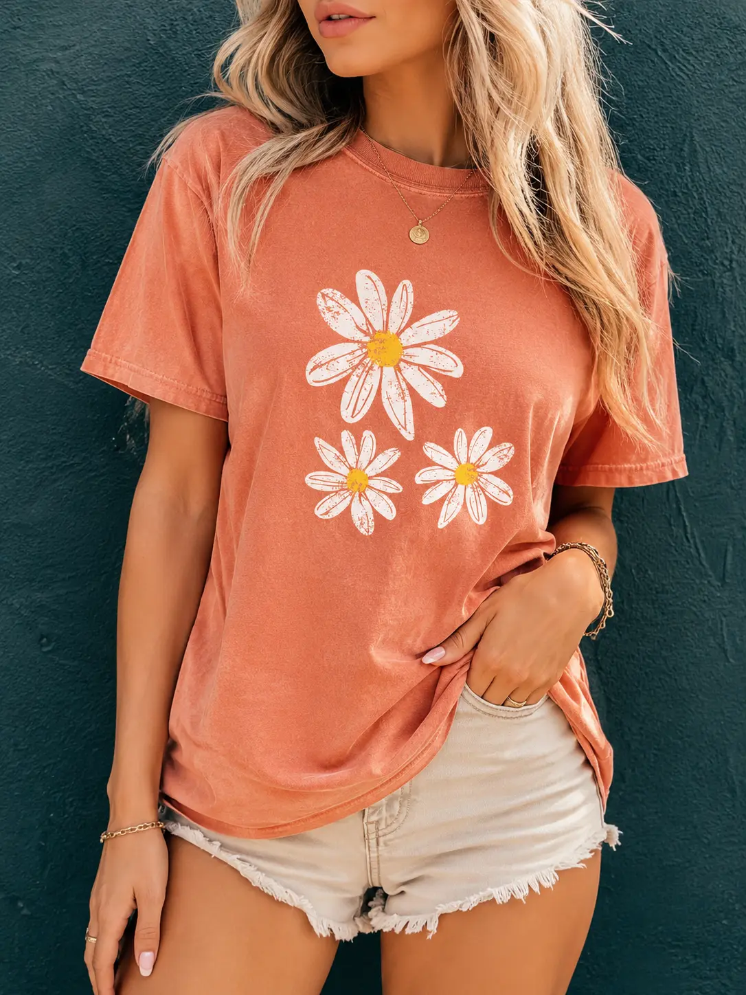 Comfort Colors Daisy TShirt, Boho Floral Graphic Tee, Retro Aesthetic Flower T-Shirt, Soft Washed Vintage Tee,  Gift Women or Men Tshirt - TrendWear USA