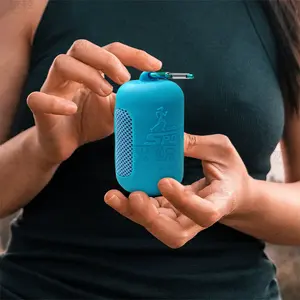 Portable Sports Cooling Towel with Silicone Sleeve Packaging, Lightweight Quick-Dry Ice Towel for Summer Outdoor Activities & Yoga