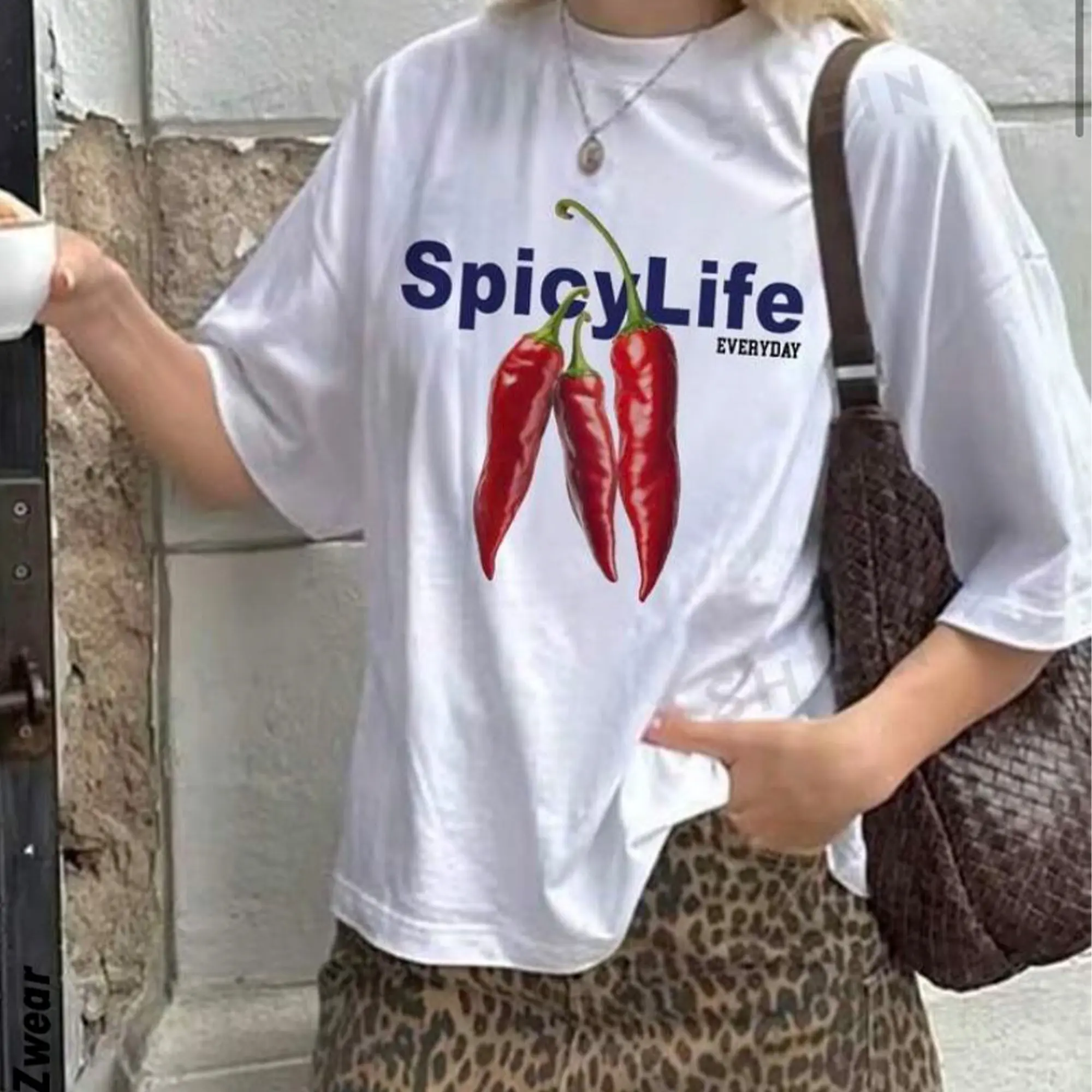 Women's Oversized Drop Shoulder Short Sleeve Graphic T-Shirt - Red Chili Pepper Print, Relaxed Unisex Premium Cotton Loose-Fitting Crew Neck Casual Summer Daily Streetwear Top, Fashion, Machine Washable, One Size