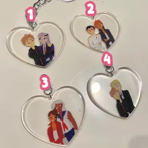 Danganronpa Trigger Happy Havoc Clear Glitter Heart Ship Keychains