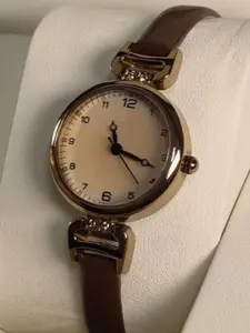 Women's Vintage Quartz Watch, Casual Analog Dial, Alloy Case, Perfect Gift for Daughter, All Seasons Wear