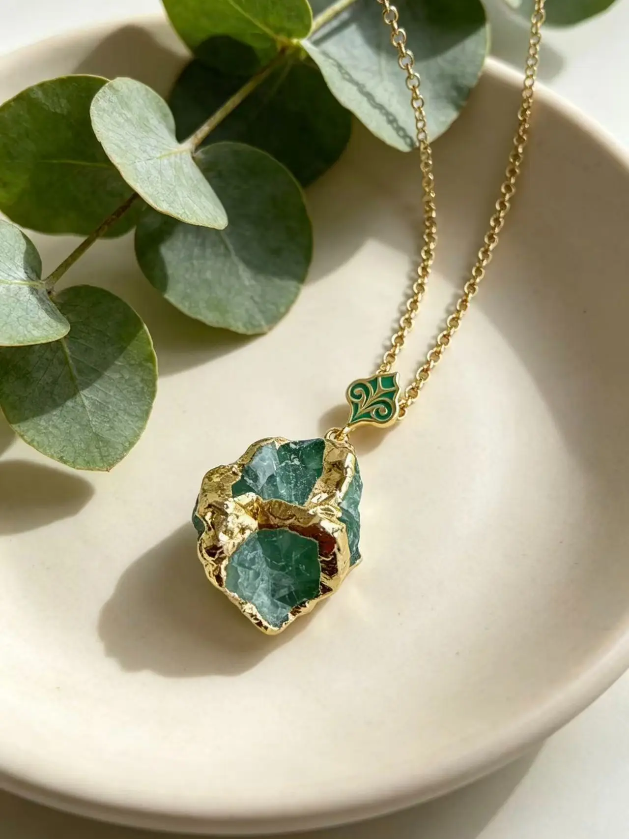 18K Gold-Edged Raw Green Fluorite Stone Necklace, Unique Shapes Natural Crystal Pendant, Unisex Boho Jewelry for Everyday Wear, Stone of Wisdom